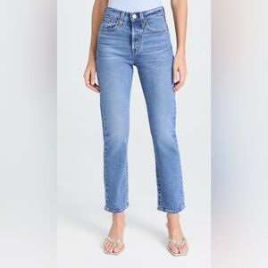 Levi's Wedgie Ankle Jean